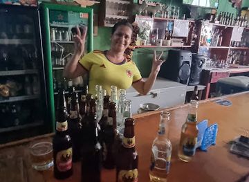 costa-rica/puntarenas/bar/los-capitanes