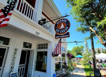 michigan/harbor-springs/bar/harbor-ice-cream-soup-sandwiches