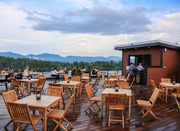 new-york/whiteface-mountain/bar/cloudsplitter-rooftop-bar