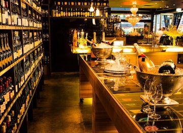 australia/brisbane/fortitude-valley/bar/cru-bar-cellar