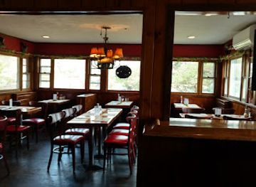 Slickers Adirondack Tavern