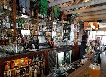 california/la-jolla/bar/hennessey-s-tavern