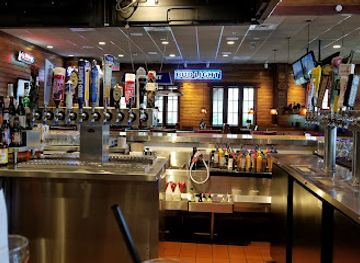 massachusetts/bristol-county/bar/smokey-bones-taunton