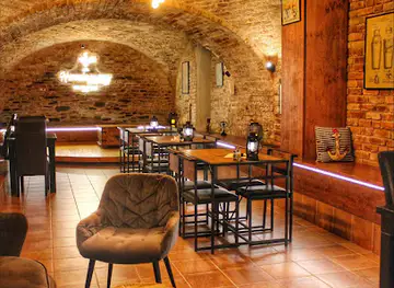 Hemingway Cult & Bar