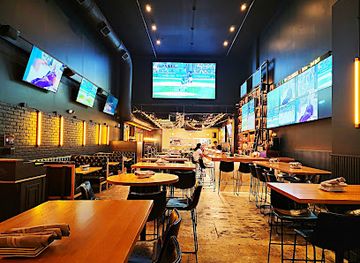 illinois/naperville/bar/hizemans