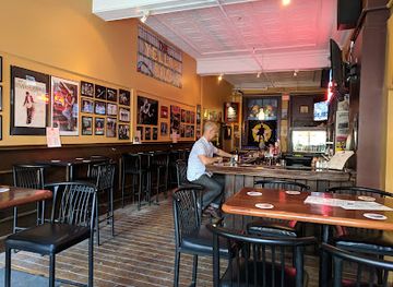 canada/pembina-valley/bar/yellow-dog-tavern
