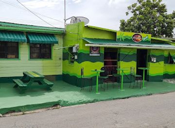 barbados/christ-church/bar/kermitt-s-bar