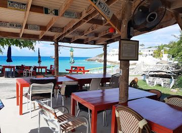 sint-maarten/maho/bar/dany-s-at-cupecoy-beach-bar