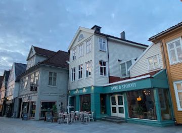 norway/bryggen-bergen/bar/dark-stormy