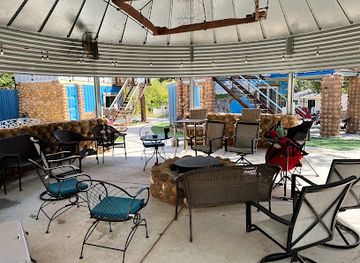 oklahoma/wichita-mountains-wildlife-refuge/bar/refuge-ale-house