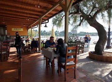 slovenia/portoroz/bar/cafe-bar-pri-pomolu