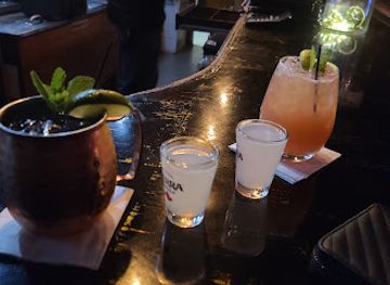 guam/cocos-island/bar/vibes-restaurant-tavern