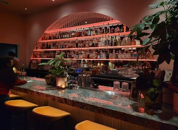 california/san-francisco/chinatown/bar/moongate-lounge