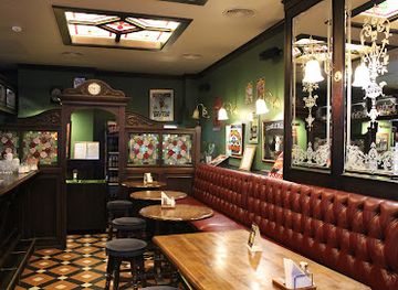 latvia/riga/central-district/bar/queens