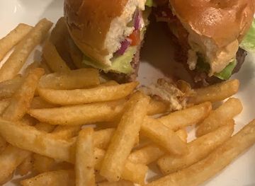 ohio/cleveland/university-circle/bar/tudor-arms-bar-and-grill