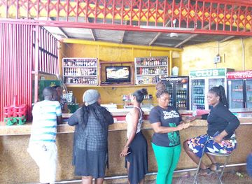 ghana/wli-nature-reserve/bar/yellow-pub-washing-bay
