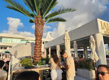 australia/gold-coast/main-beach/bar/la-luna-beach-club