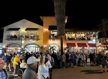 california/palm-springs/bar/window-bar