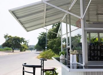 cambodia/svay-rieng/bar/