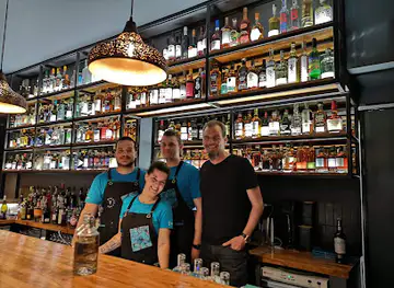 SEVEN Cocktail Bar
