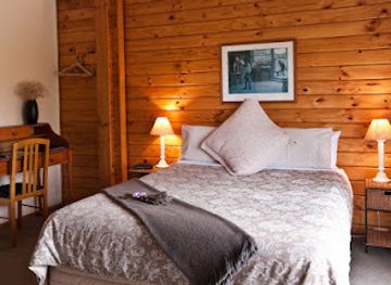 nebraska/fort-robinson-state-park/bar/foster-s-school-house-bed-breakfast