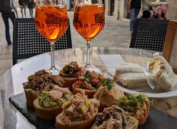 italy/venice/san-marco/bar/bar-spritz