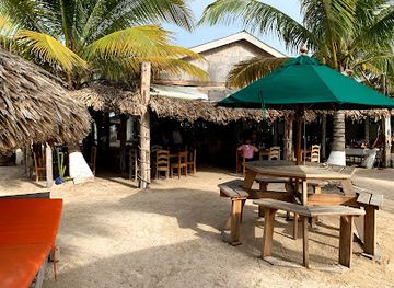 belize/belize-barrier-reef/bar/secret-beach-belize