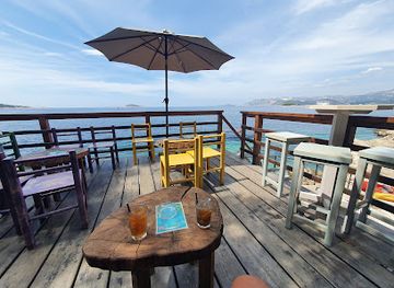croatia/dalmatia/bar/beach-bar-little-star