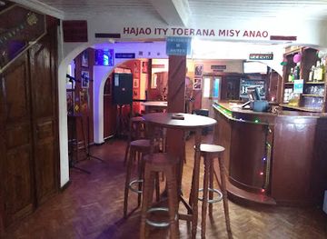 madagascar/vakinankaratra/bar/foxy-s-blues-bar