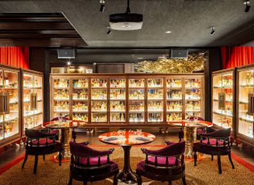 singapore/little-india/bar/whiskey-library-jazz-club