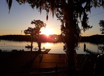 alabama/alabama-coastal-birding-trail/bar/the-river-pub