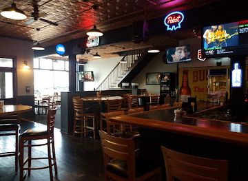 ohio/chillicothe/bar/dock-at-water