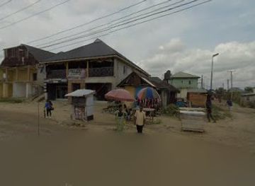 nigeria/nupe/bar/de-queens-bar