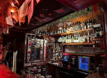 canada/quebec-city/saint-jean-baptiste/bar/bateau-de-nuit