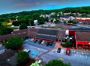 delaware/lums-pond-state-park/bar/corner-cove-restaurant-bar