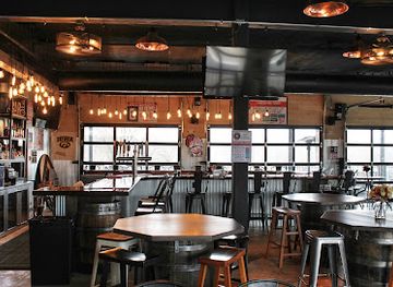 iowa/effigy-mounds-national-monument/bar/backwater-bar-grill