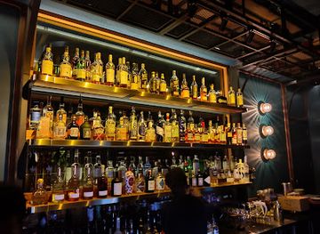 singapore/chinatown/tanjong-pagar/bar/set-of-six