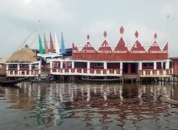 benin/ganvie-village/bar/chez-raphael