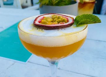 belgium/ostend-beach/bar/strandbar-pier-pop-up