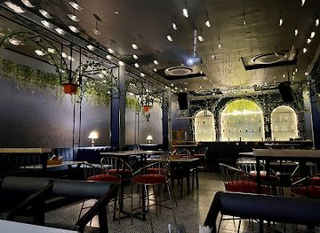 india/varanasi/bar/bar-bar-banaras