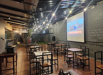 bolivia/andean-valleys/bar/restobar-copas-tapas