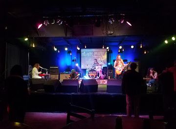 texas/amarillo/bar/hoot-s-pub