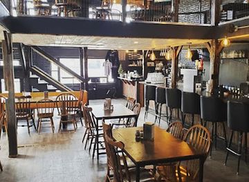 minnesota/otter-tail-lakes-country/bar/stella-s-restaurant-bar