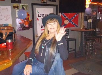 west-virginia/hatfield-mccoy-mountains/bar/demarcos-coalminers-lounge