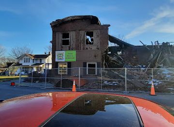 indiana/versailles-state-park/bar/djs-tavern-on-main