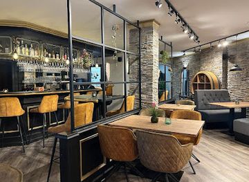 germany/hohenzollern-castle/bar/cafe-bistro-schlupfwinkel