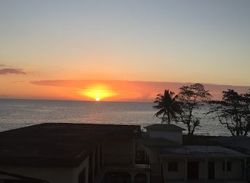 comoros/mamoudzou-beach/bar/restaurant-l-escale
