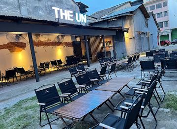 malaysia/george-town/weld-quay/bar/the-un