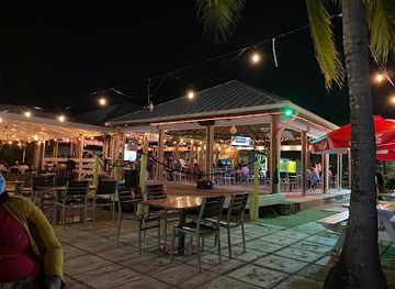 the-bahamas/acklins/bar/the-green-parrot-harbour-front