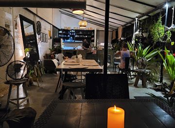 maldives/thulusdhoo/bar/thesandbar